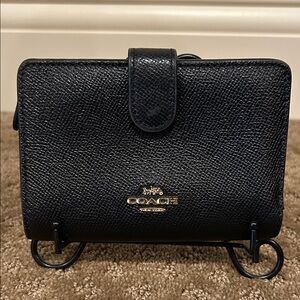 Coach Textured Black Leather Horse & Carriage Bifold Snap Wallet 5x4 Inches